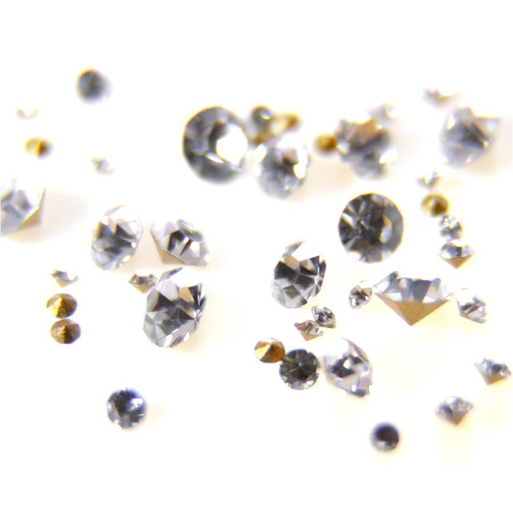 Strass diamant en verre qualité supérieure ( 10 pièces ) ( 4 mm de diamètre )