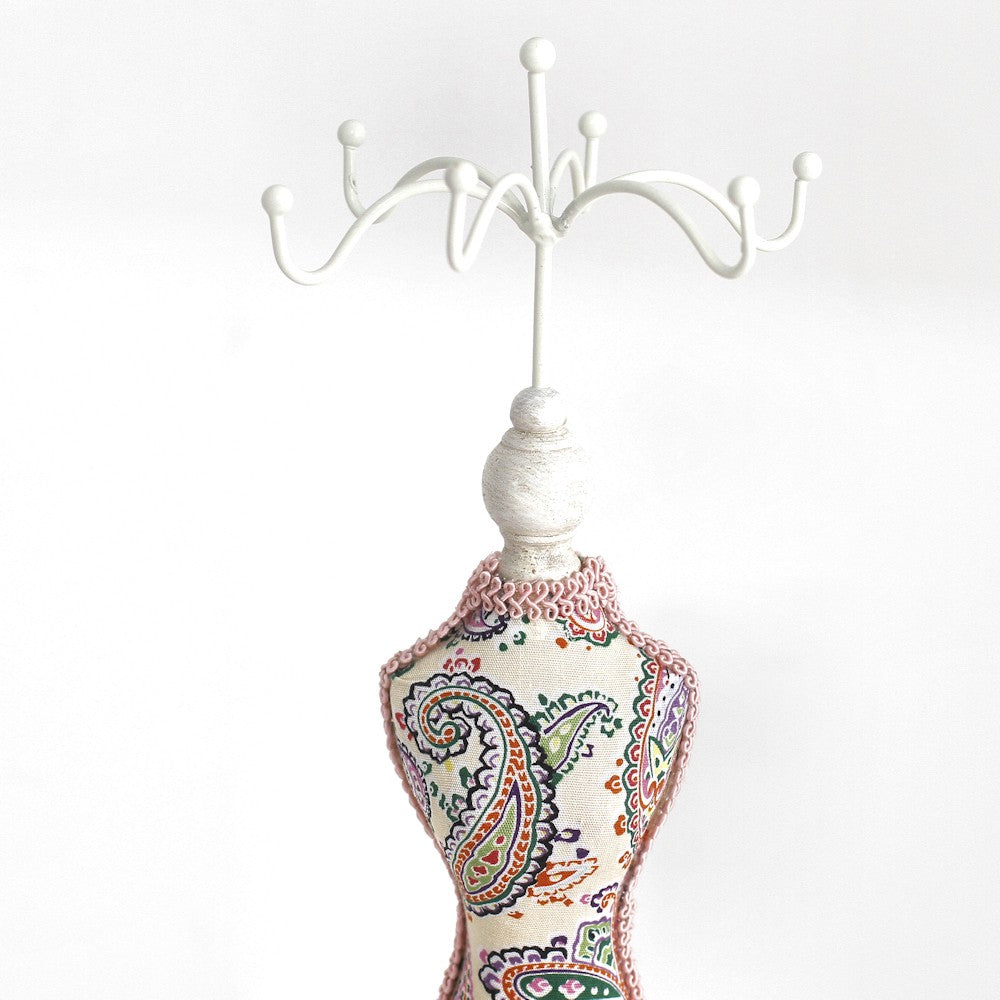 Porte bijoux grande poupée mannequin tissu rose