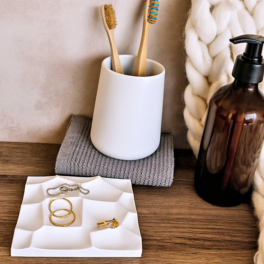 Plateau Vide-Poche Carré en Plâtre Céramique – Vide Poche Multi Bijoux Artisanal & Élégant